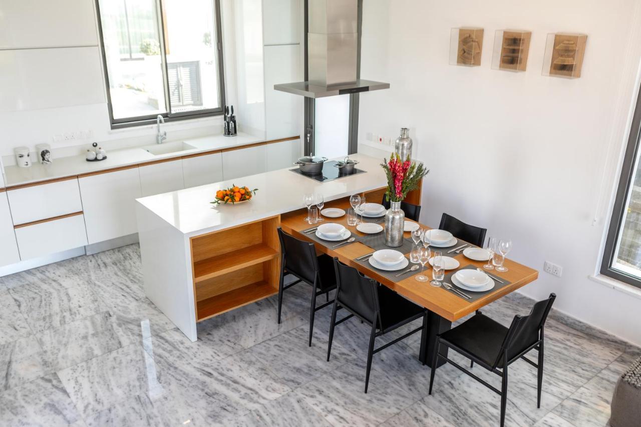 Villa Laurus 6, Walking Distance To The Beach Paphos ภายนอก รูปภาพ